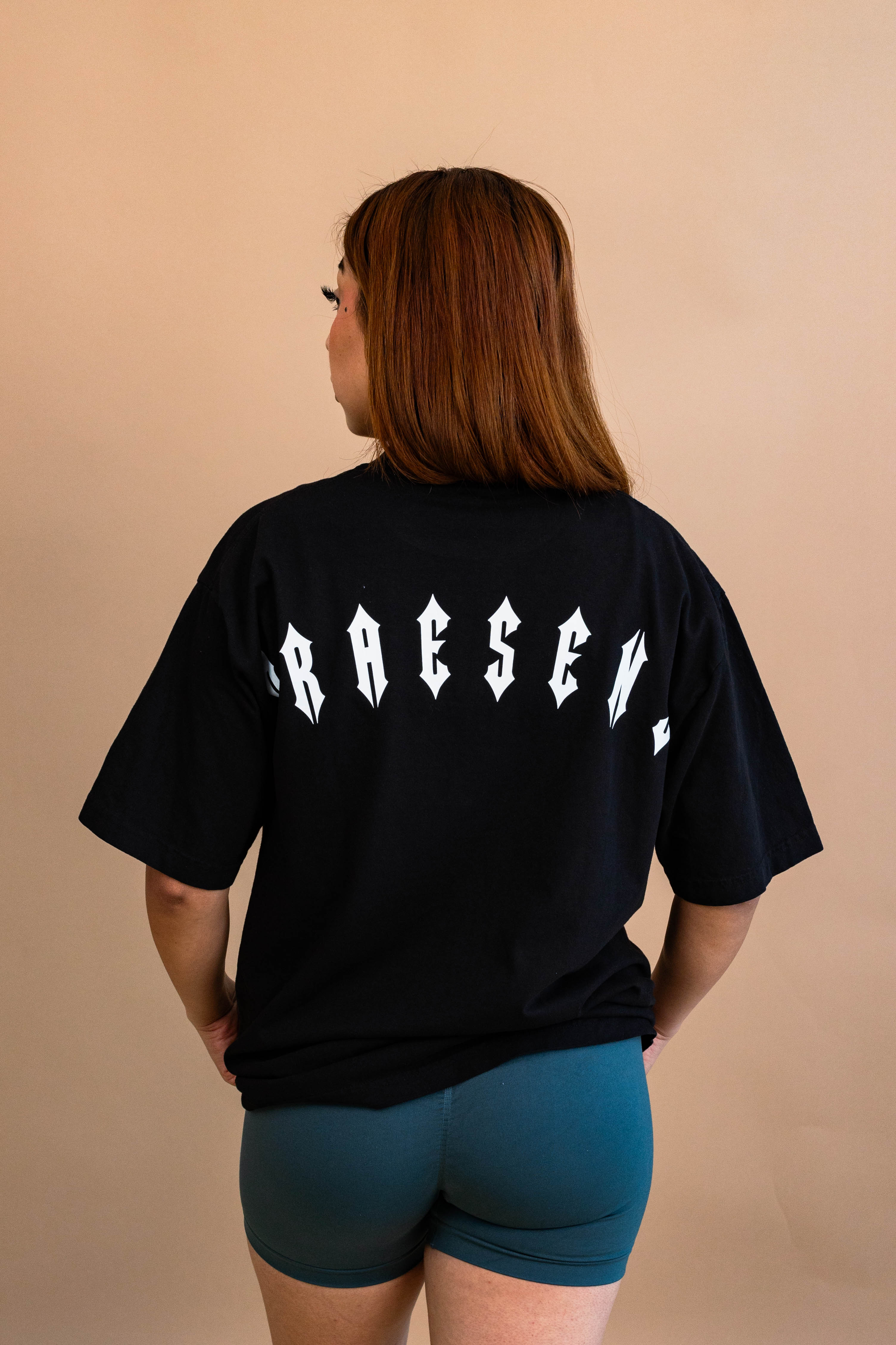 PRESENT - Caso apparel